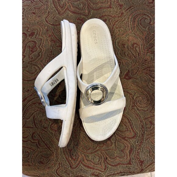 Rare WHITE Crocs Sanrah Beveled Silver/Gold Circle Slide Sandal - SZ 9 - Picture 3 of 5